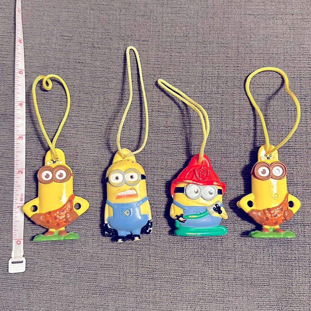 Minions Despicable Me Mini Minion Ornament toy General Mills 2013